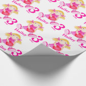 女の子の一流の年齢によって絵を描かれる縫いぐるみ人形の誕生日の覆い ラッピングペーパー (角)