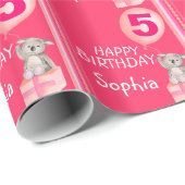 女の子の一流の年齢5のかわいいコアラの誕生日の気球の覆い ラッピングペーパー (ロールコーナー)