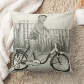 女の子の乗馬の自転車 クッション (ブランケット)