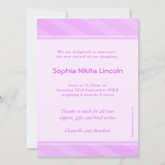 女の子の写真のベビー生まれたばかりのピンク 案内状 (裏面)