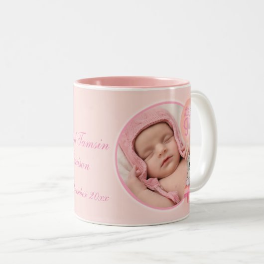 女の子の写真ベビー記念生まれたばかりのマグカップだ ツートーンマグカップ (正面右)