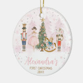 女の子の初めてのクリスマスピンクのくるみ割り人形バレエ セラミックオーナメント (左)