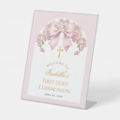 女の子の初聖体拝領 ピンクの蝶結び 花のアーチのウェルカムサイン 台座サイン (正面)