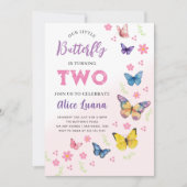 女の子の可愛いピンクとパープルの蝶の子供の2歳の誕生日 招待状 (正面)