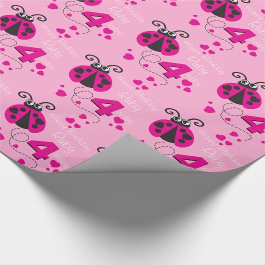 女の子の名前の年齢レディバグの誕生日ラップパターン（の模様が）あるラップ ラッピングペーパー (角)