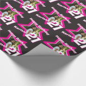 女の子の名前の年齢21あなたの写真のピンクの星のパターンを追加 ラッピングペーパー (角)