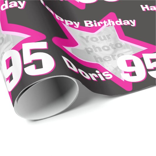 女の子の名前の第95誕生日の写真のピンクの黒の覆い ラッピングペーパー (ロールコーナー)