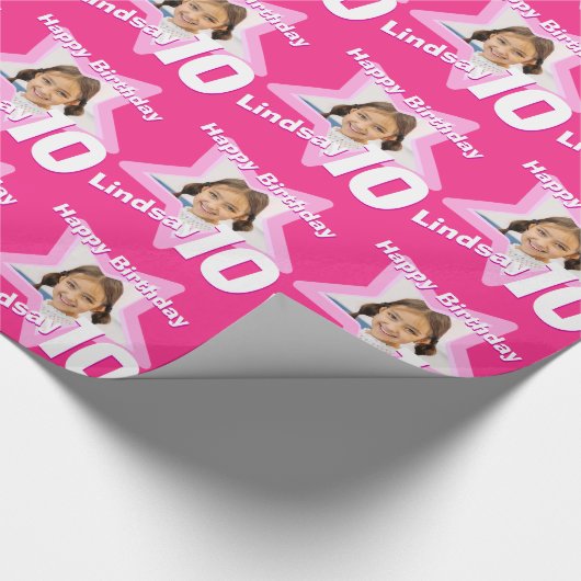女の子の名前10th誕生日あなたのフォトピンクの星を追加 ラッピングペーパー (角)