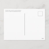 女の子の子猫とレトリバー犬がミルクを飲む シーズンポストカード (裏面)