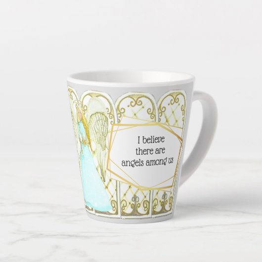 女の子の守護天使| DIYことわざ カフェラテマグ (右アングル)