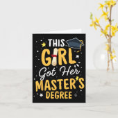 女の子の得マスターズ学位の卒業はそれをマスター カード (黄色い花)