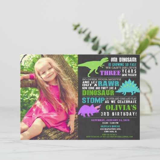 女の子の恐竜の誕生日のティール（緑がかった色）の緑の紫色の写真 招待状 (スタンド正面)