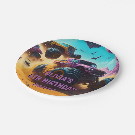 女の子の愛モンスタートラックも誕生日パーティー ペーパープレート (アングル)