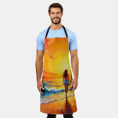女の子の日没ビーチ歩く海波の装飾 エプロン (着用した状態)
