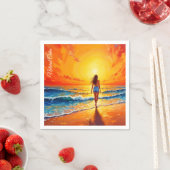 女の子の日没ビーチ歩く海波の装飾 スタンダードカクテルナプキン (インサイチュ)