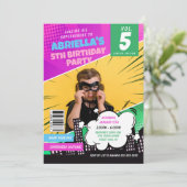 女の子の漫画スーパーヒーローの誕生日招待状 招待状 (スタンド正面)