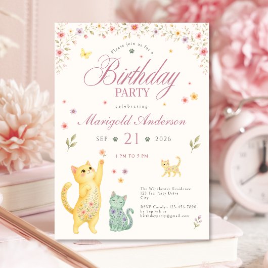 女の子の猫の誕生日パーティーの招待状 招待状