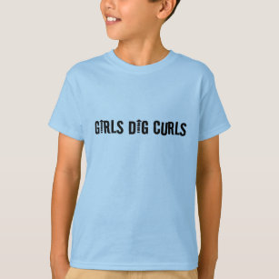 女の子の発掘はおもしろいな巻き毛の人か男の子をカールします Tシャツ