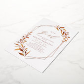 女の子の秋緑の幾何学的な赤ちゃんシャワー 箔招待状 (回転した状態)