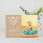 女の子の第2の誕生日パーソナライズされた番号写真 招待状 (スタンド正面)