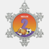 女の子の第2バースデースポーツボール スノーフレークピューターオーナメント (正面)