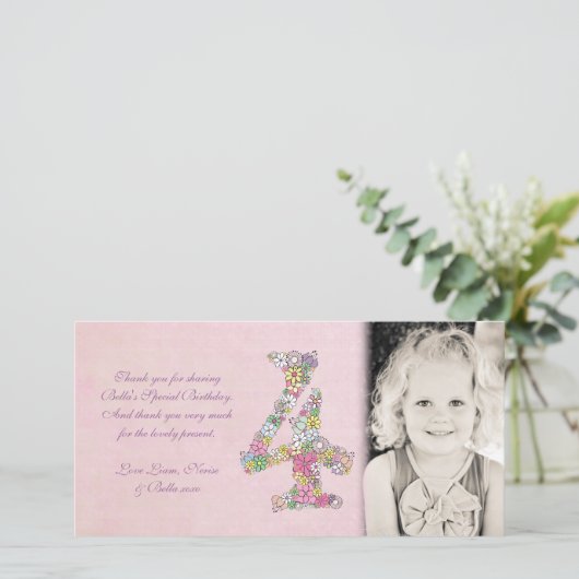 女の子の第4誕生日の花柄は写真カード感謝していしています サンキューカード (スタンド正面)