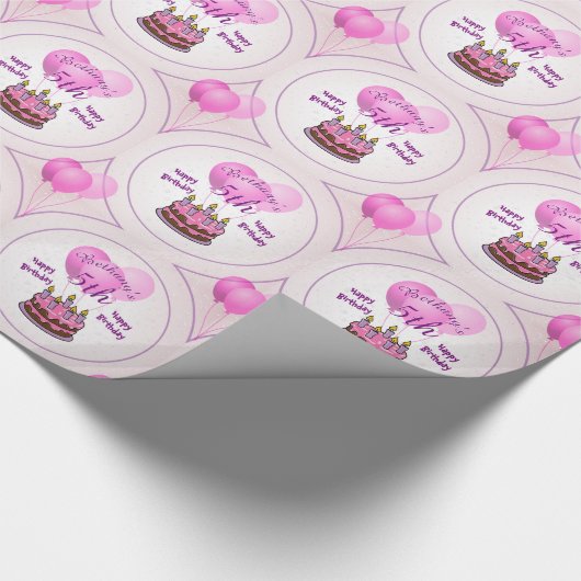 女の子の第5誕生会のピンクの気球を個人化して下さい ラッピングペーパー (角)