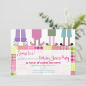 女の子の誕生日のスランバー・パーティーのSleepoverの格子縞 招待状 (スタンド正面)