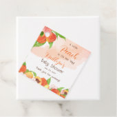 女の子の赤ちゃんシャワーに小さな桃が彼女の道にある フェイバータグ (インサイチュ)