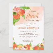 女の子の赤ちゃんシャワーに小さな桃が彼女の道にある 招待状 (正面)