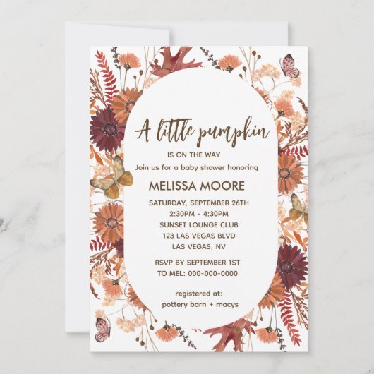 女の子の赤ちゃんシャワーの途中に小さなかぼちゃがある 招待状 (正面)