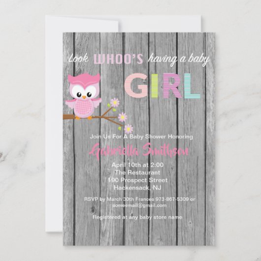 女の子の赤ちゃんシャワーカードを持っている人 招待状 (正面)