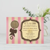 女の子の赤ちゃんシャワーヴィンテージラトルピンクストライプ色 招待状 (スタンド正面)