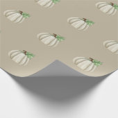 女の子の赤ちゃんシャワー小さなカボチャが途中にある ラッピングペーパー (角)