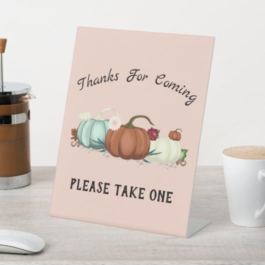 女の子の赤感謝していちゃんのシャワー来のための小さなカボチャ 台座サイン (インサイチュ)