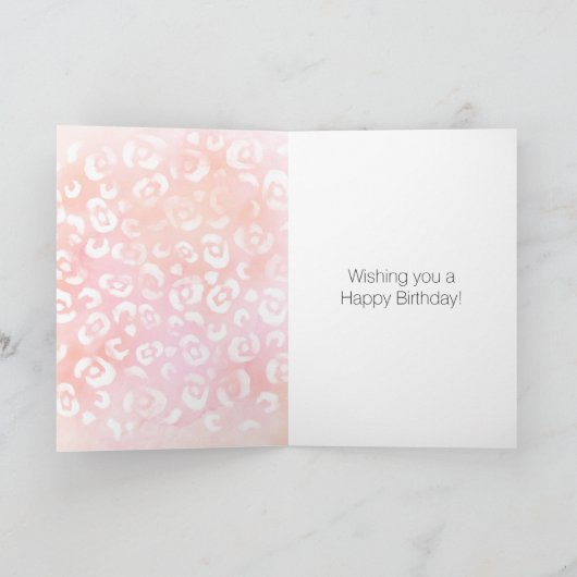 女の子の頬染めピンクの桃色ヒョウ柄動物の誕生日 カード (内部)