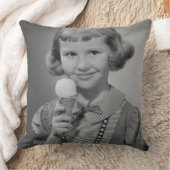 女の子の食べ物のアイスクリーム クッション (ブランケット)