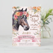 女の子の馬のお誕生日 3歳 ピンクのカウガール サドルアップ 招待状 (スタンド正面)