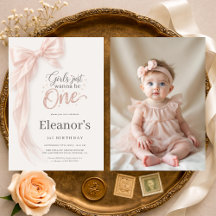 女の子はただひとつの写真の弓 1歳の誕生日