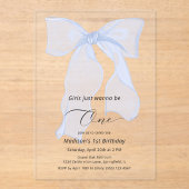 女の子はワンブルーボウ1歳の誕生日 アクリル招待状 (正面)