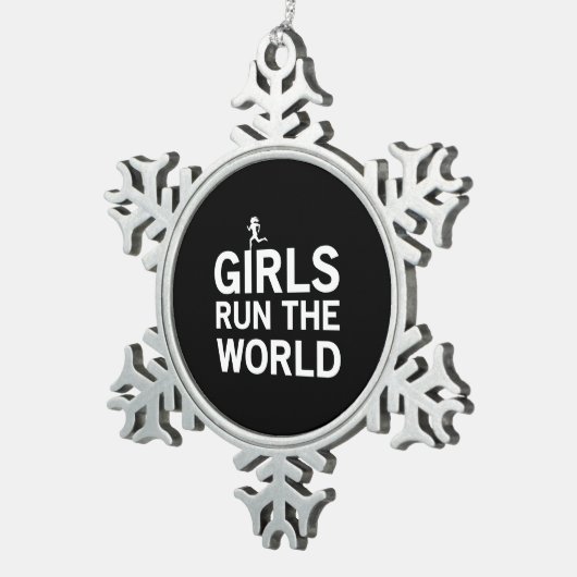 女の子は世界を走ります スノーフレークピューターオーナメント (右)