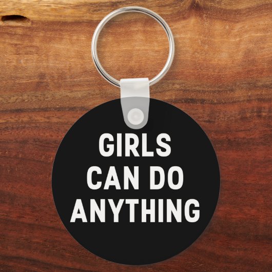 女の子は何でもできる キーホルダー (正面)