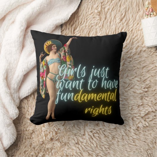 女の子は基本的な権利を求めるキャンピーダンサー クッション (ブランケット)