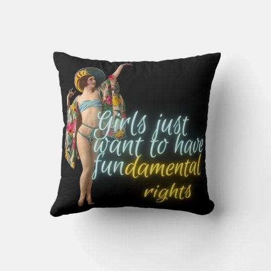 女の子は基本的な権利を求めるキャンピーダンサー クッション (裏面)