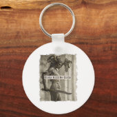 女の子は女の子になるメドゥーサタンクTop_1 キーホルダー (正面)