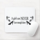 女の子は決して十分な靴を持つことができません マウスパッド (マウス)