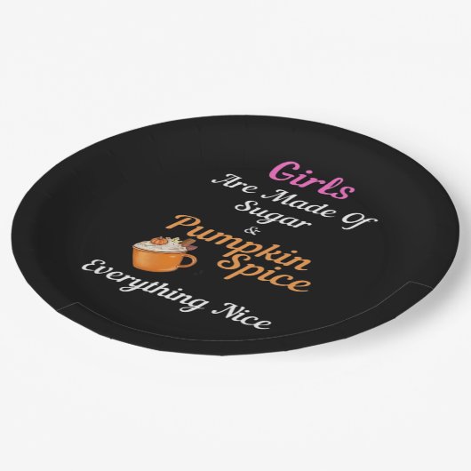 女の子は砂糖かぼちゃのスパイスすべてNから作られる ペーパープレート (アングル)