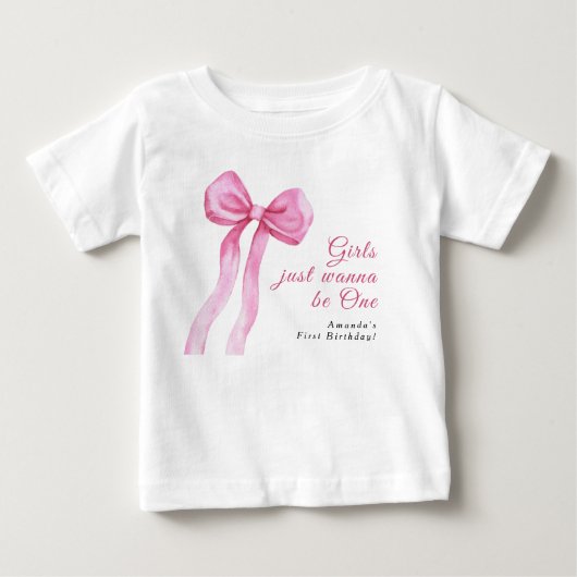 女の子は1歳の誕生日パーティーになりたい ベビーTシャツ (正面)