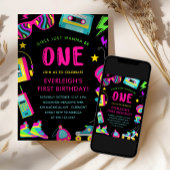 女の子は80代初の誕生日パーティーに参加したい 招待状