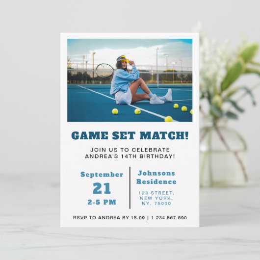女の子または男の子テニス写真誕生日パーティキッズスポーツ 招待状 (スタンド正面)